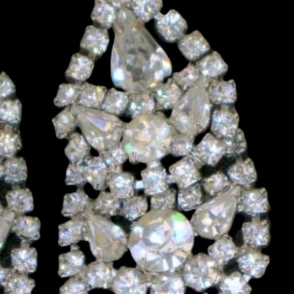 Huge Vintage Clear Rhinestone Long Shoulder Duster Earrings - Picture 7 of 8